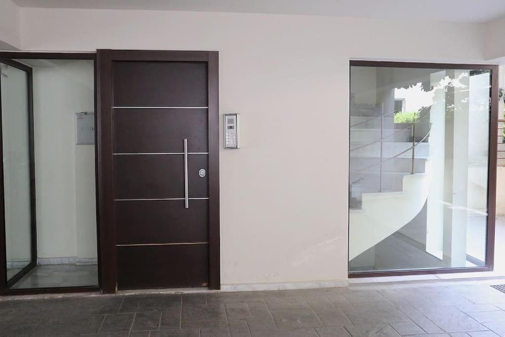Fly Me To The Moon! Apartment Athens Exterior photo